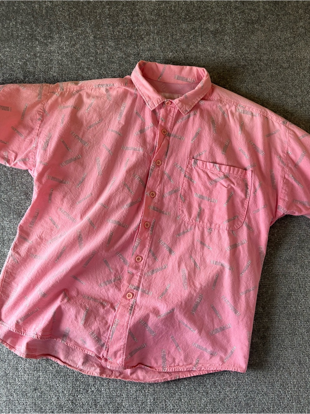 90's Surf 100% Cotton Frank Pink Graphic Men's Medium Short Sleeve Button Up
